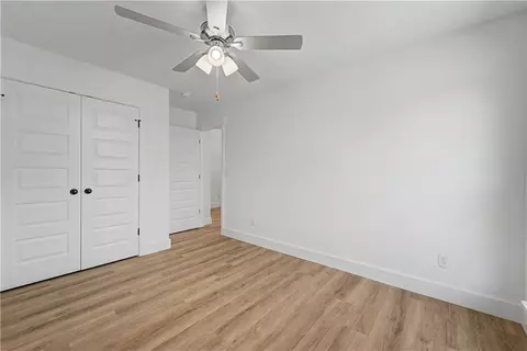 Bedroom - 2811 Roe Deer St, Springdale, AR 72762 photo 7 of 10