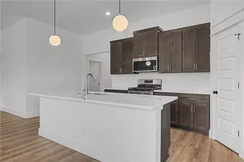 Kitchen - 2811 Roe Deer St, Springdale, AR 72762 photo 7 of 9