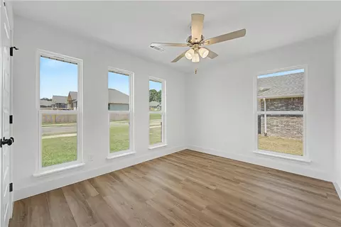 Bedroom - 2811 Roe Deer St, Springdale, AR 72762 photo 2 of 10
