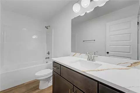 Bath - 2811 Roe Deer St, Springdale, AR 72762 photo 1 of 2