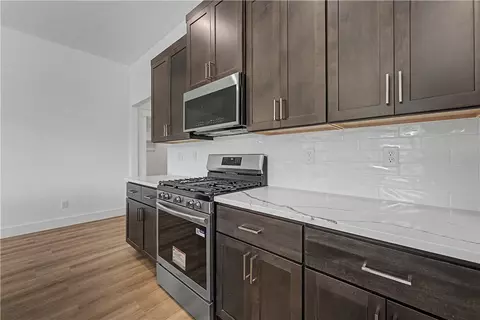 Kitchen - 2811 Roe Deer St, Springdale, AR 72762 photo 5 of 9