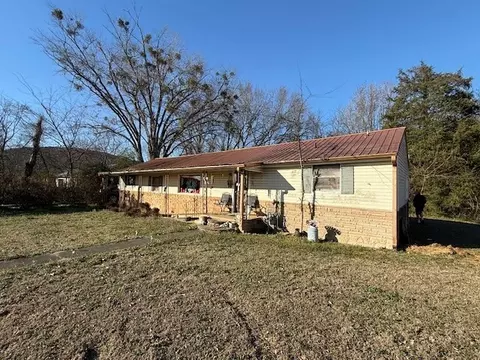 401 W Arch St, Paris, AR 72855