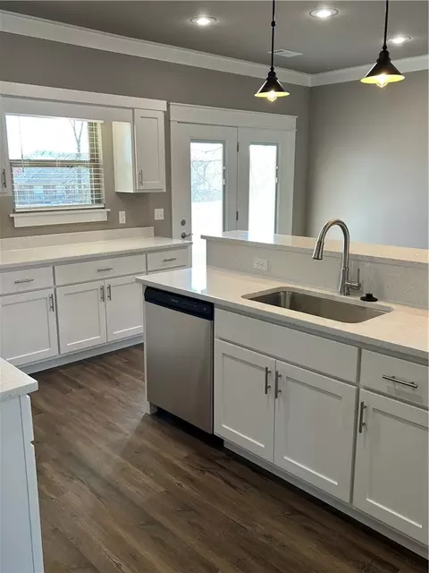 Kitchen - 190 E 192 E 2nd St, Centerton, AR 72719 photo 3 of 6
