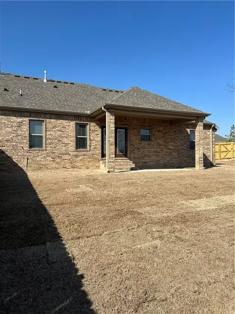 Exterior - 190 E 192 E 2nd St, Centerton, AR 72719 photo 4 of 5
