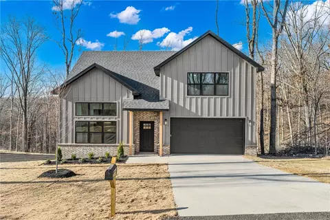 8 York Dr, Bella Vista, AR 72714