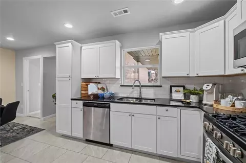 Kitchen - 2003 Dee Ave, Springdale, AR 72762 photo 2 of 2