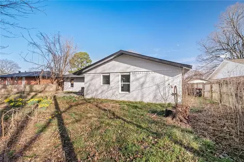 Exterior - 2003 Dee Ave, Springdale, AR 72762 photo 5 of 8