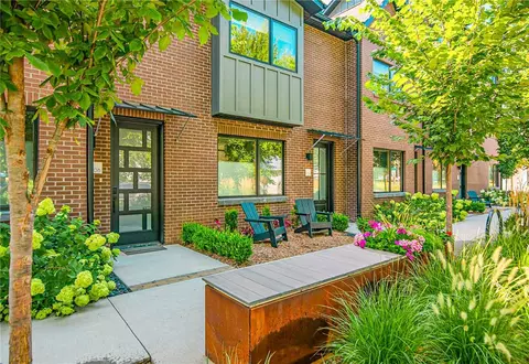 704 SE B St, Bentonville, AR 72712