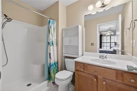 Bath - 1013 E St, Rogers, AR 72756 photo 1 of 2