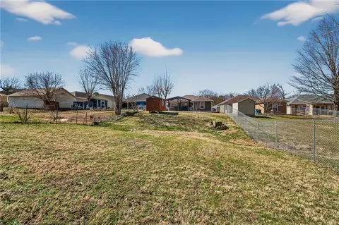 Exterior - 1013 E St, Rogers, AR 72756 photo 4 of 5