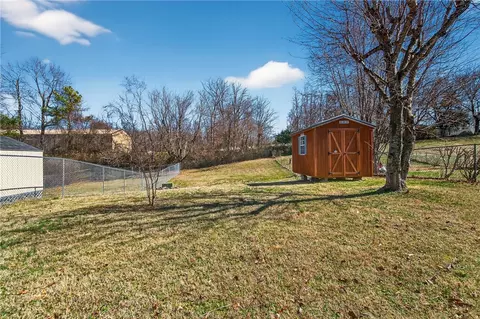 Exterior - 1013 E St, Rogers, AR 72756 photo 3 of 5