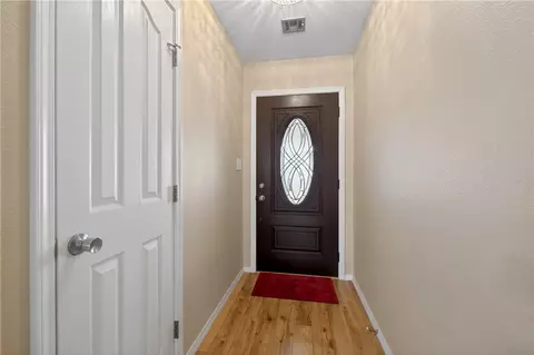Entry Way - 1013 E St, Rogers, AR 72756 photo 1 of 1