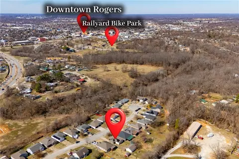 View/Area - 1013 E St, Rogers, AR 72756 photo 2 of 3