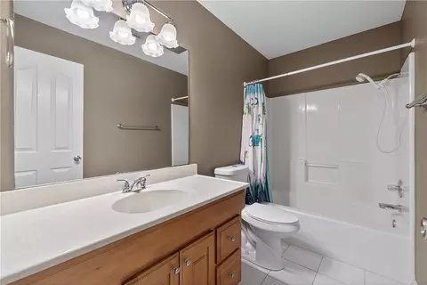 Bath - 1013 E St, Rogers, AR 72756 photo 2 of 2