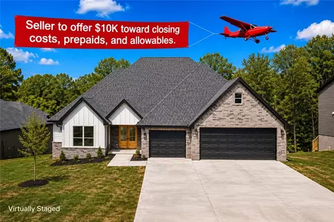 10 York Dr, Bella Vista, AR 72714