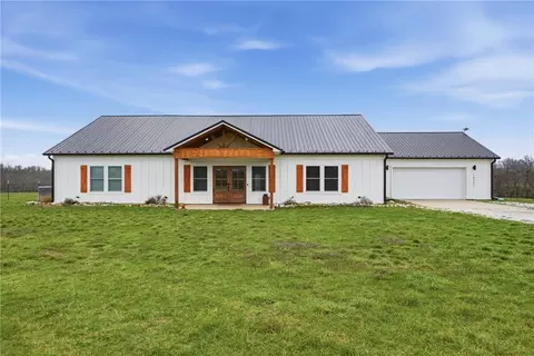 16731 Patton Rd, Pea Ridge, AR 72751