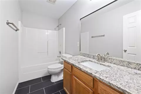 Bath - 591 Cascade Cir, Springdale, AR 72764 photo 2 of 2