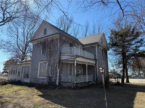 1713 W Huntsville Ave, Springdale, AR 72762