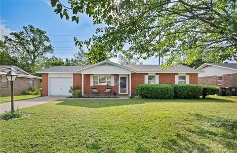 1003 White Rd, Springdale, AR 72762