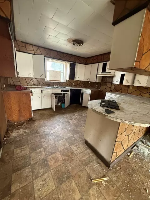 Kitchen - 1102 Olive St, Scranton, AR 72863 photo 1 of 2