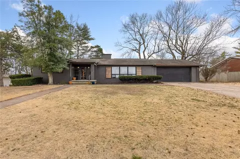 1506 Ridgepark Rd, Harrison, AR 72601