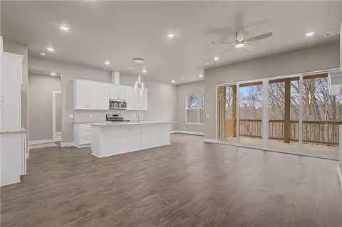 2 Celtic Ln, Bella Vista, AR 72714