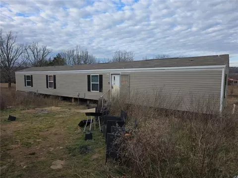 12099 Turner Hill Rd # B, Elkins, AR 72727