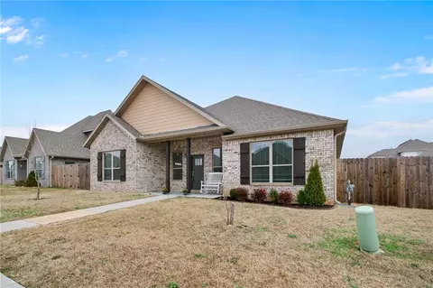4307 Pawhuska St, Bentonville, AR 72713