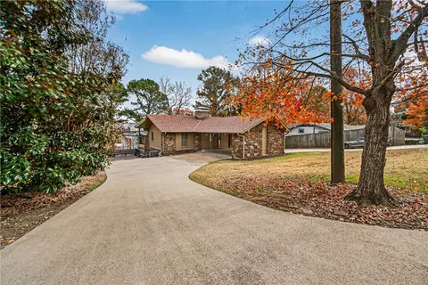 426 N Oliver Ave, Fayetteville, AR 72701