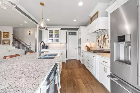 Kitchen - 251 Ambry Loop, Centerton, AR 72719 photo 3 of 4