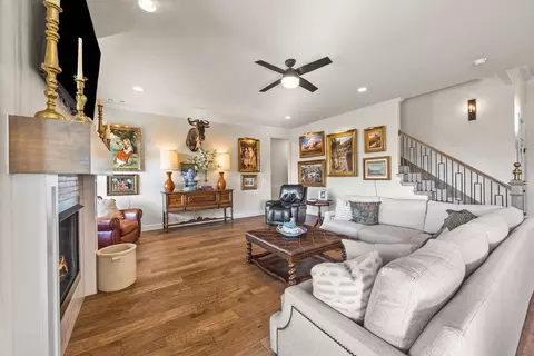 Living - 251 Ambry Loop, Centerton, AR 72719 photo 4 of 5