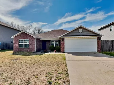802 SW Green World St, Bentonville, AR 72712