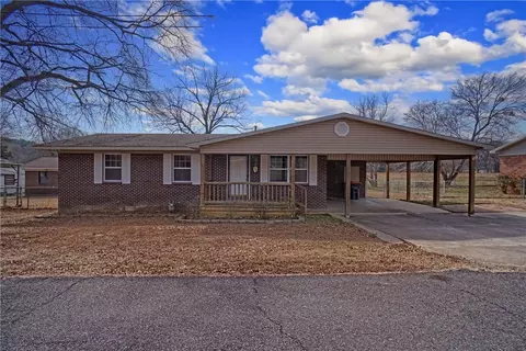 205 Cloos Cir, Ozark, AR 72949