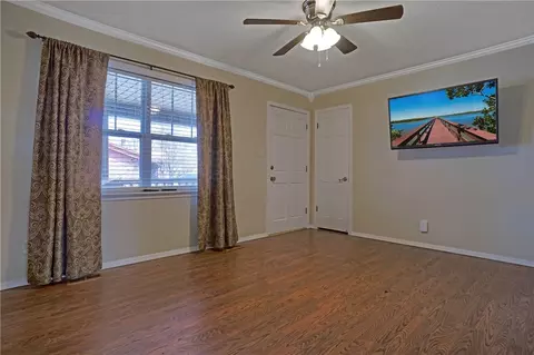 Living - 205 Cloos Cir, Ozark, AR 72949 photo 5 of 8