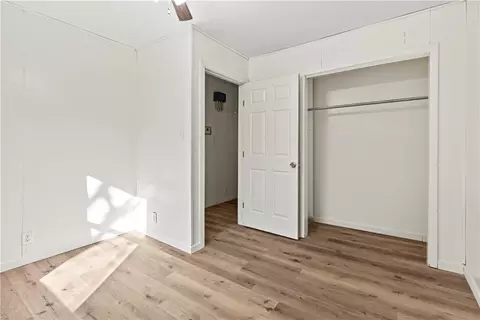 Bedroom - 704 Beverly Dr, Harrison, AR 72601 photo 6 of 7
