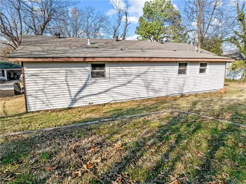Exterior - 704 Beverly Dr, Harrison, AR 72601 photo 3 of 4