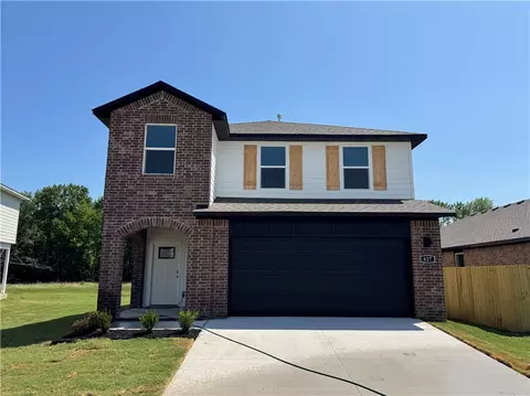 627 S Neon Ave, Fayetteville, AR 72704