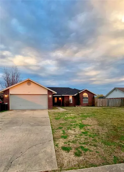 355 Andy St, Springdale, AR 72762