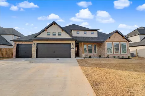 1441 Tiffany St, Centerton, AR 72719