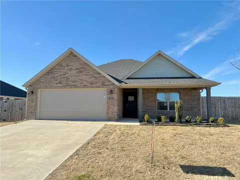 889 Madden St, Springdale, AR 72762