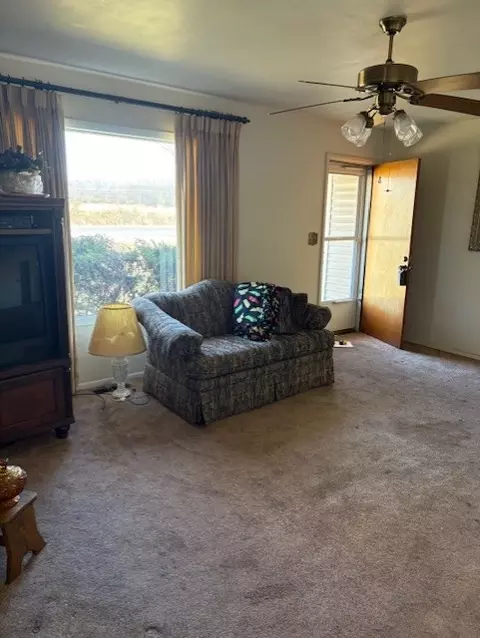 2204 S Lincoln St, Siloam Springs, AR 72761