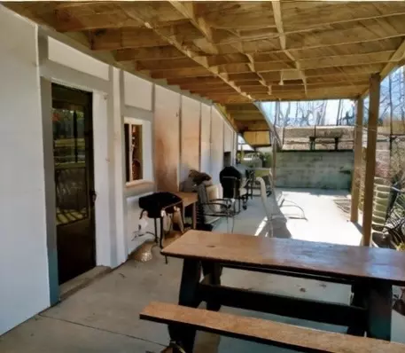 Exterior - 9101 E State Highway 90, Pineville, MO 64856 photo 5 of 9