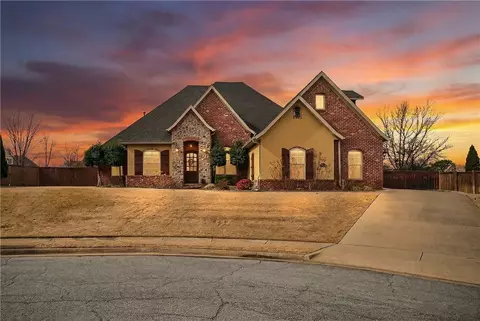 6426 44th St, Rogers, AR 72758
