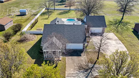 13 Hickory Ln, Clarksville, AR 72830