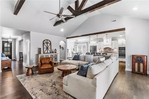 Living - 951 Silver Maple St, Centerton, AR 72719 photo 5 of 5