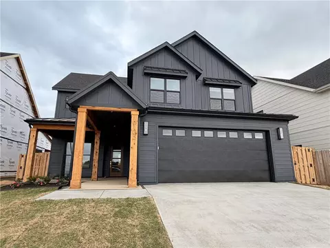 6105 S 41st St, Rogers, AR 72758