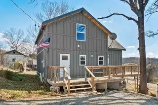 101 Broadview Rd, Sulphur Springs, AR 72768