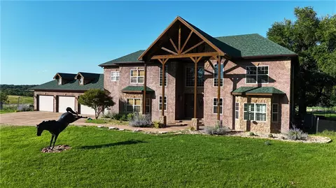 495 Shady Oak Ln, Reeds Spring, MO 65737