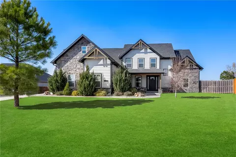 3801 Whitefish St, Bentonville, AR 72712