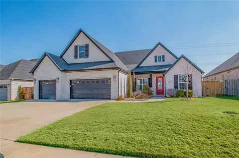 605 Stone Ridge St, Lowell, AR 72745
